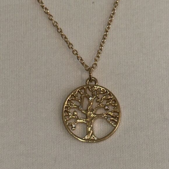 Gold tree of life pendant & chain - Picture 2 of 3